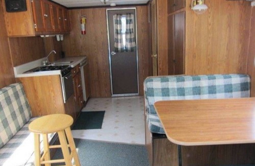 Babbitt Boat Rental | The Minnow Houseboat at Timber Bay