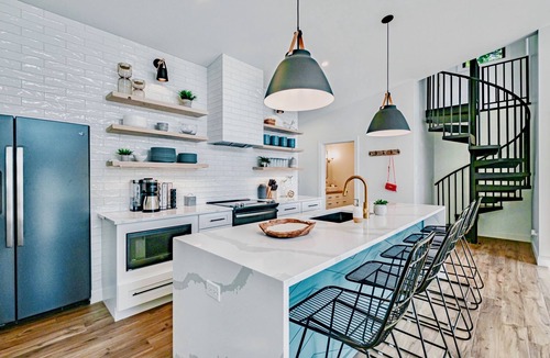Oxford House | The Modern Lakehouse