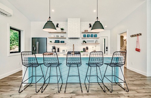 Oxford House | The Modern Lakehouse