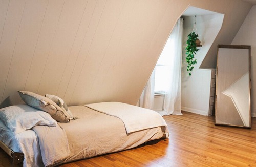 South Kansas City House | The Mona Lisa House