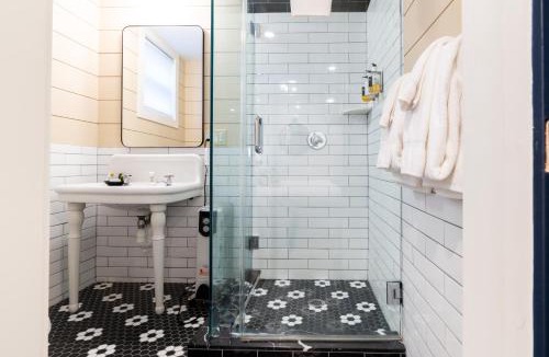 Oak Bluffs Hotel | The Morgan Hotel Martha's Vineyard