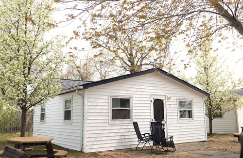 Oscoda Cabin | The Nest @ Haven- 2/1 with Sandy Beach Directly on Lake Huron