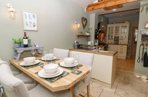 Chester-le-Street Cottage | THE NUTSHELL, pet friendly, with a garden in Chester-Le-Street