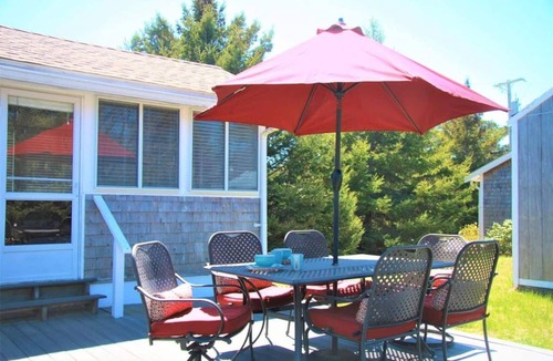 North Eastham Cottage | 🌊The Ocean Cottage on Thumpertown Beach