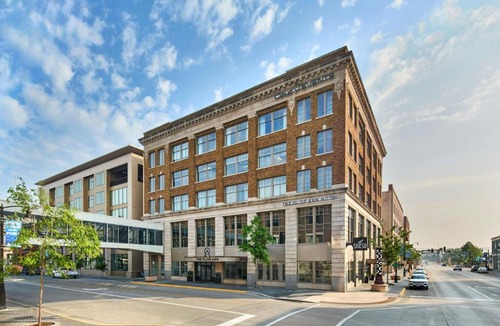 Grand Forks Hotel | The Olive Ann Hotel, Grand Forks, a Tribute Portfolio Hotel