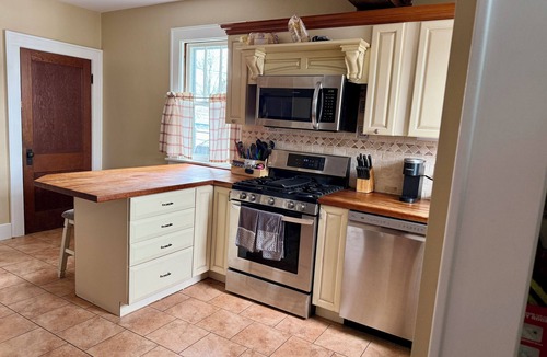 Westerville House | "The Owl's Nest" Updated Craftsman home overlooking Old Town Park.