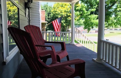 De Soto House | The Park House: 3 Bed near KC, Weddings, WC26