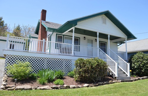 McHenry House | The Pea Pod - Deep Creek Lake