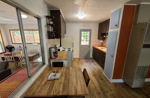 Caseville House | The Peach Cottage, By the Beach, Bring the Dog!
