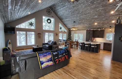 Harshaw House | The perfect "Up North" get-away
