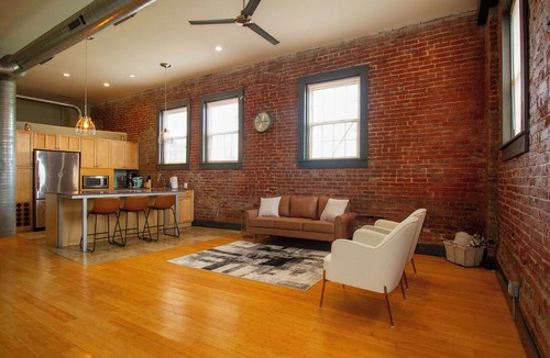 Evansville Apartment | The Pet Hospital at Mitchell House | 2BR/2BA Dual En-Suites | Downtown Evansv.