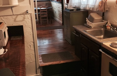 Town of Jerusalem Cottage | The Pickerel Inn at 450 Crescent Beach Branchport, NY