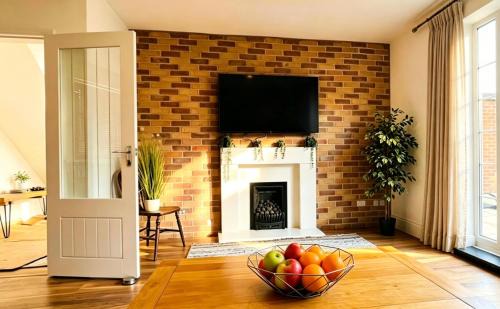 Durham House | The Pine House - Sleeps 5 - Large Secure Garden - Dog Friendly - 8 min to Durham