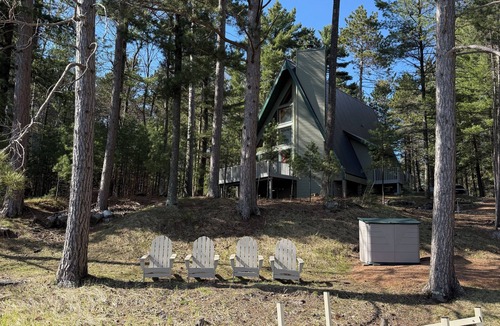 Hazelhurst Cabin | The Pines at Bear Lake - Superb Cabin in Hazelhurst - 3 Bed, 2 Bath