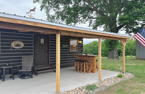 Murphysboro Cabin | The Pondside Cabin Retreat — A True Cabin Escape