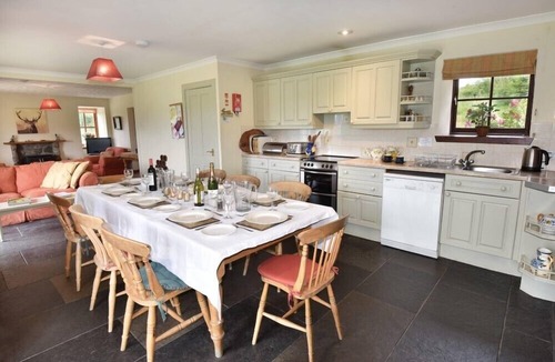 Woodend Cottage | THE PRESS HOUSE, pet friendly, with a garden in Carrbridge