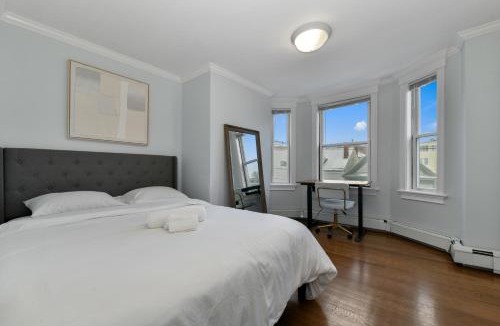 Central-Maverick Square - Paris Street Apartment | The Princeton Boston Luxurious Apartment - New! - Near Downtown Boston, Airport