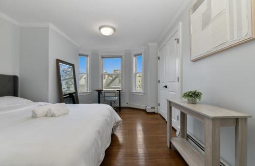 Central-Maverick Square - Paris Street Apartment | The Princeton Boston Luxurious Apartment - New! - Near Downtown Boston, Airport