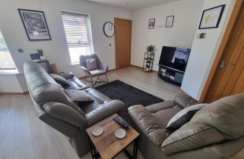 West Rainton Apartment | The Priory - 1 mile from Ramside Hall Hotel Spa and Golf & A1