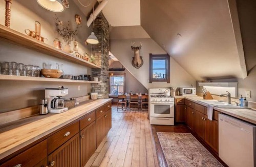 Lower East Side House | The Prospect Loft - Great for groups