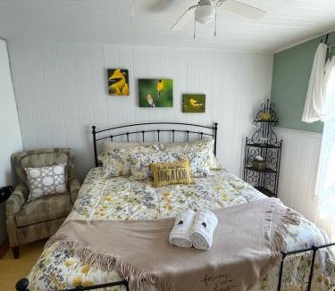 Rogers City Bed & Breakfast | The Purple Martin Lakeside Inn Bird Sanctuary on Lake Huron