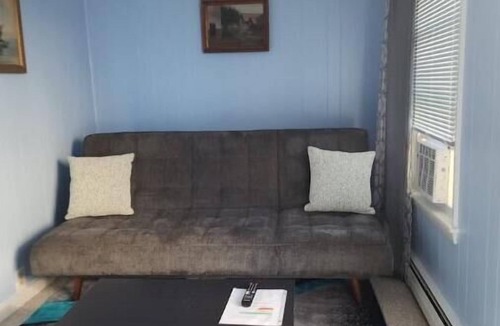 East End Apartment | THE RALEIGH BnB APARTMENT SELF CHECK-IN/Free Off-Street Parking