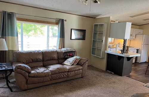 Pollock House | The Ranch House, pet friendly with kennel and 6 bedrooms house with everything.