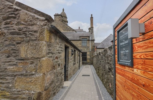 Keith Cottage | THE RECEPTION ROOM AT THE INSTITUTE EXECUTIVE APARTMENTS in Keith