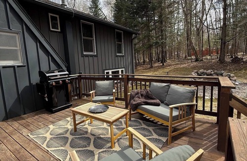 Woodruff Cabin | The Remington House - Pet friendly, hot tub, and on ATV trails