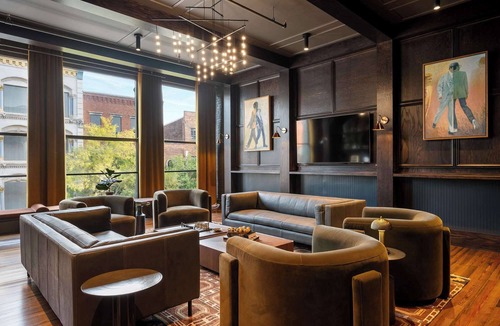 West Main Historic District Apartment | The Reserve on Main | Private Luxe Floor 12 guests