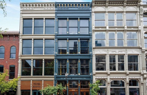 West Main Historic District Apartment | The Reserve on Main - Queen Room