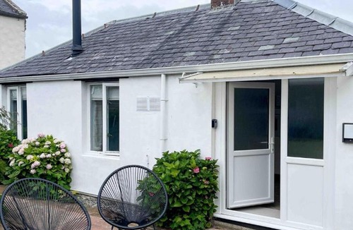 Gretna Apartment | The Retreat, self-contained cosy Anex, M6 A75 Gretna Green