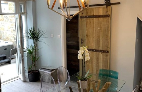 Amble Cottage | The Rockpool - Private HOT TUB + Sea Views
