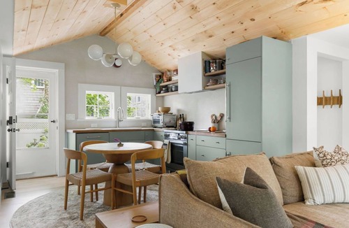 Marion Cottage | The Salt House Marion : Private Beach