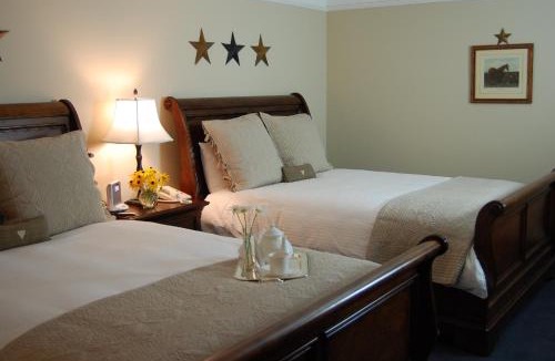 Simsbury Center Hotel | The Simsbury Inn