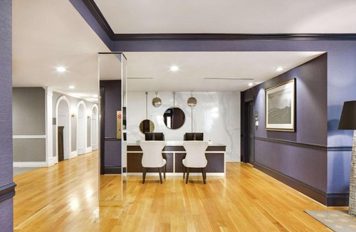 Downtown Hotel | The Sire Hotel Lexington, Tapestry Collection by Hilton
