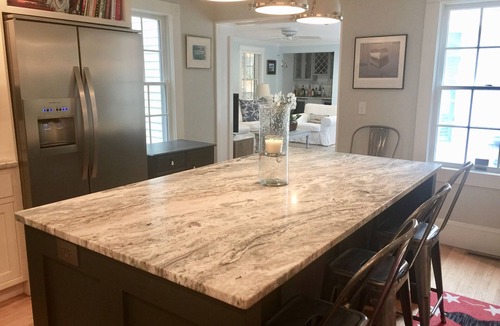 Ogunquit House | THE SIRENS SONG: RECENTLY RENOVATED UPSCALE FARMHOUSE - WALK TO TOWN & BEACH!