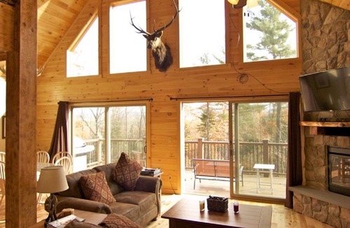 Bethel Ski Chalet | The Sparrow Chalet at Sunrise Village