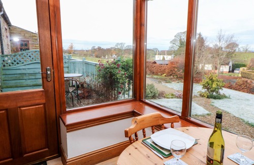 Wing Cottage | THE STABLE, pet friendly, character holiday cottage in Milton