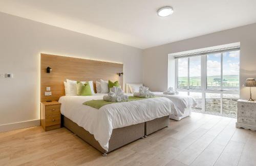 Eastgate House | The Stables