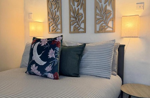 Wing Apartment | The Studio Retreat - 2 bed flat, sleeps 4 - Brampton Town Centre, Hadrians Wall