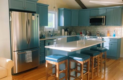 Snug Harbor Cottage | The Succotash Sanctuary - 0.75 Miles to East Matunuck State Beach