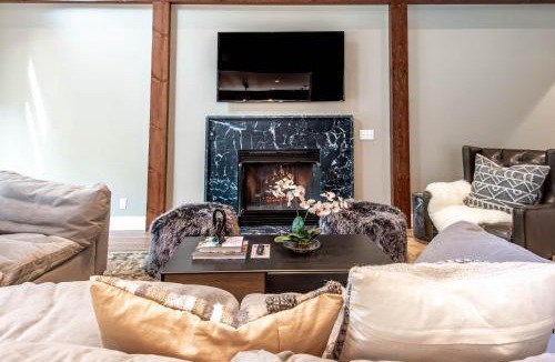Boyne City House | The Summit Estate