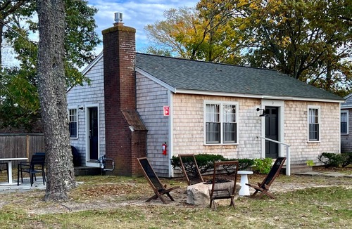 Dennis Port Cottage | The Sweet Retreat - Less than 1/2 mile to Dennis Port beaches