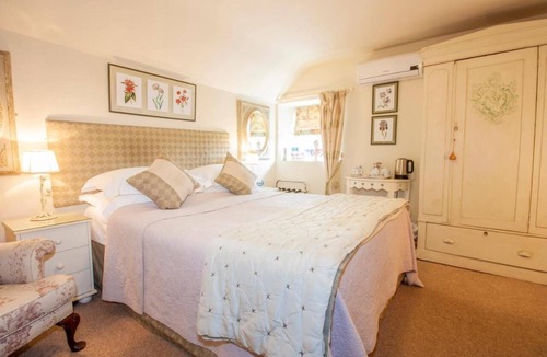 Eglingham Bed & Breakfast | The Tankerville Arms