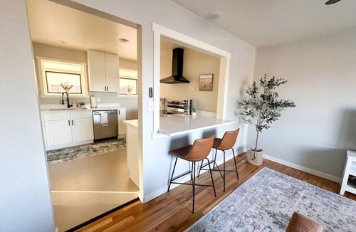 Federal Heights House | The Thornton Retreat – Modern & Cozy Stay