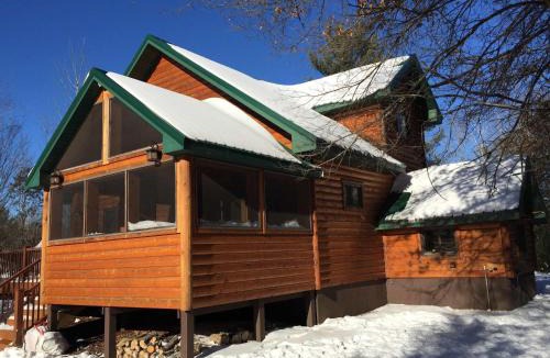 Babcock House | The Timber Hideaway