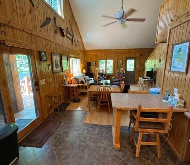 Babcock House | The Timber Hideaway
