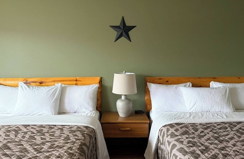 Grantsburg Hotel | The Trail Inn - Grantsburg