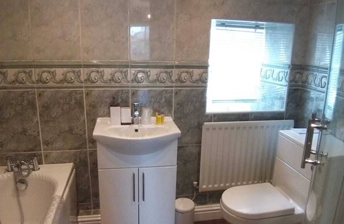 Tudhoe Apartment | The Tree House apartment, twinned with our 290 year old Country Pub & Restaurant